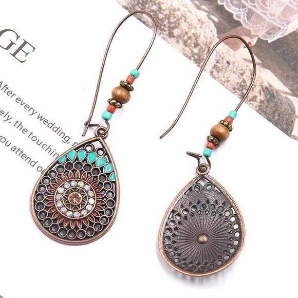 🆕️👌Gorgeous long drop boho earrings - Picture 3 of 4